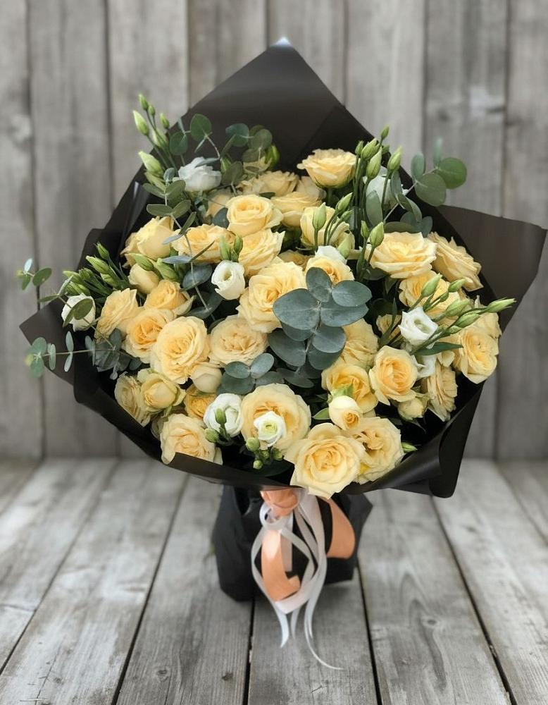 Букет цветов из: Розы и Лизиантусы в Тайдаково