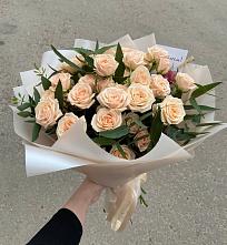 Букет Кремовые розы Латте в Тайдаково