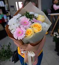 Букет цветов из:  Герберы, Розы и Хризантемы в Тайдаково