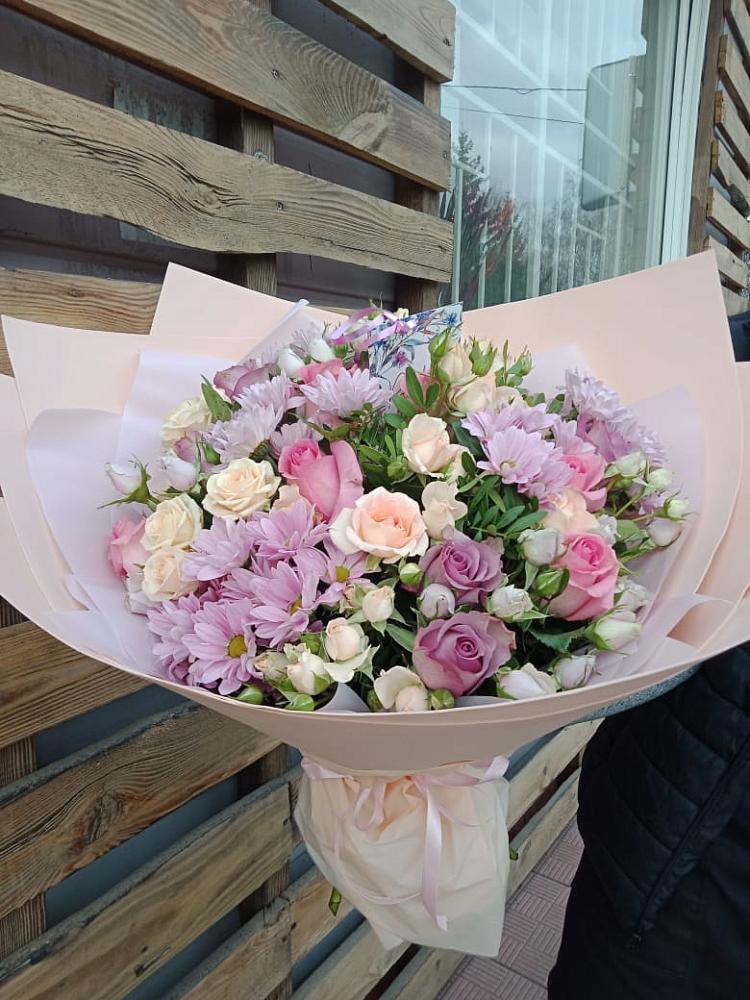 Букет цветов из: Розы и Хризантемы в Тайдаково