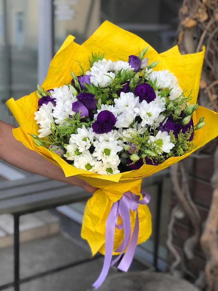 Букет цветов из: Ирисы, Хризантемы и Ромашки в Тайдаково