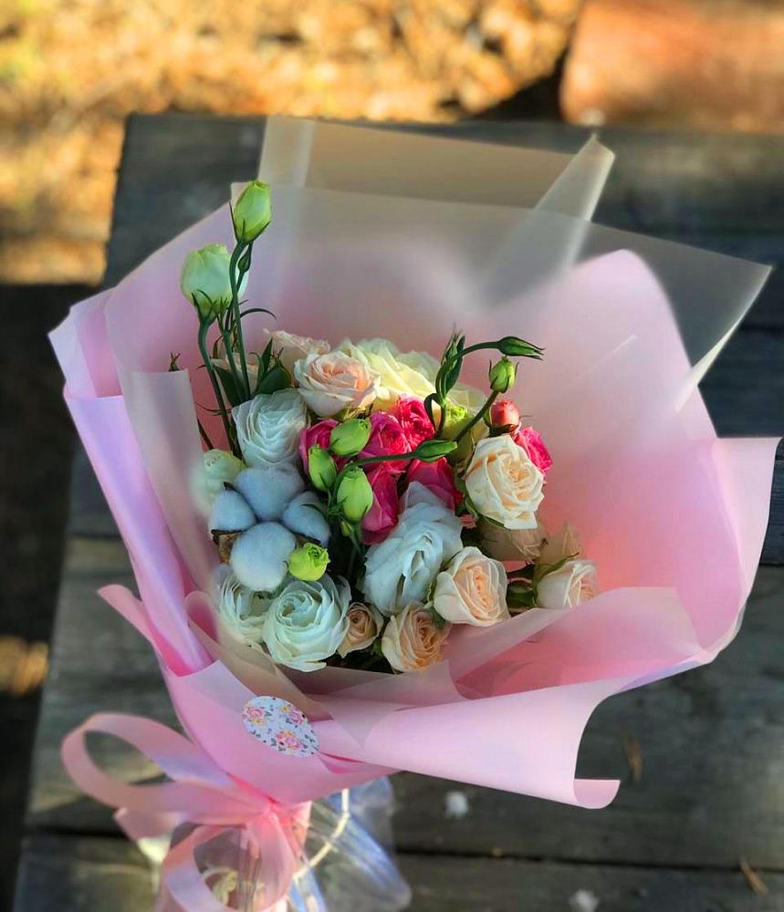 Букет цветов из: Розы и Лизиантусы в Тайдаково