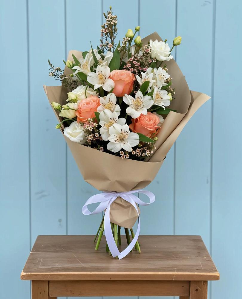 Букет цветов из: Альстромерии, Лизиантусы, Розы и Хризантемы в Тайдаково